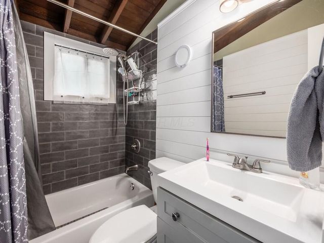 376 Kinsel Avenue, Groveport, OH 43125