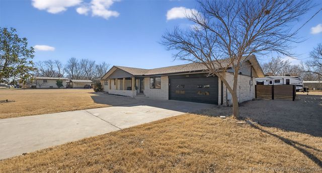406 N William Penn Street, Adair, OK 74330