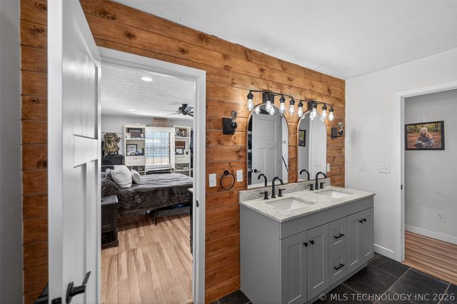 406 N William Penn Street, Adair, OK 74330