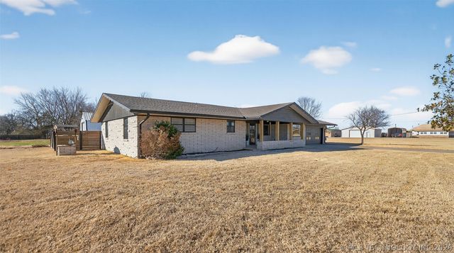 406 N William Penn Street, Adair, OK 74330