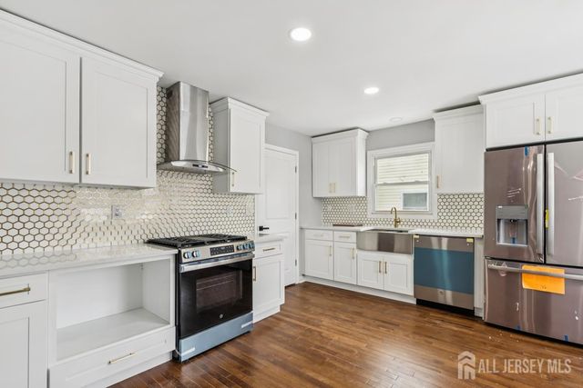 12 Orchard Street, Keansburg, NJ 07734