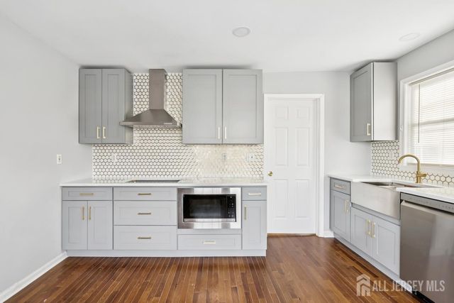 12 Orchard Street, Keansburg, NJ 07734