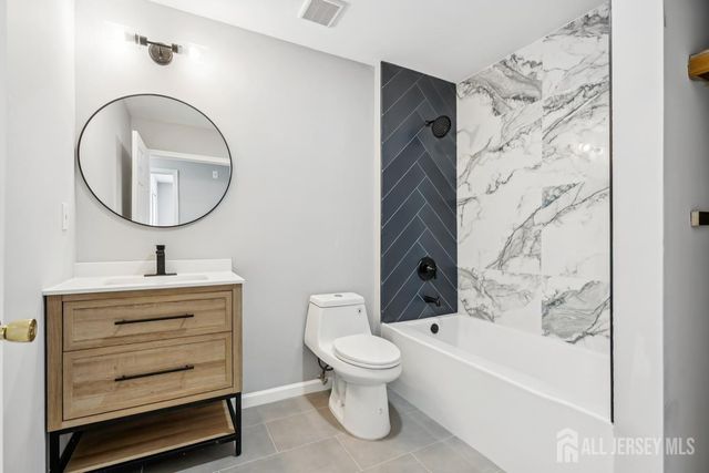 12 Orchard Street, Keansburg, NJ 07734