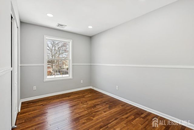 12 Orchard Street, Keansburg, NJ 07734