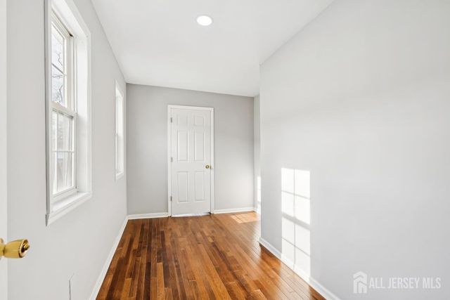 12 Orchard Street, Keansburg, NJ 07734