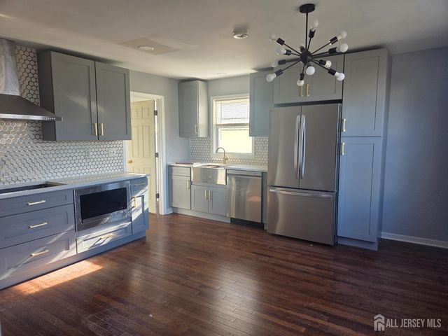 12 Orchard Street, Keansburg, NJ 07734