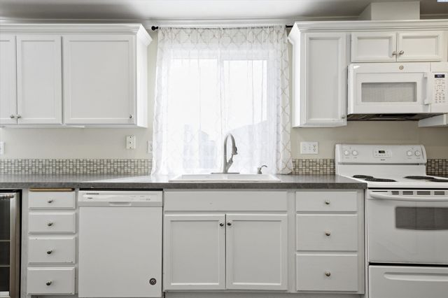 4235 Galway Ln, Pasco, WA 99301