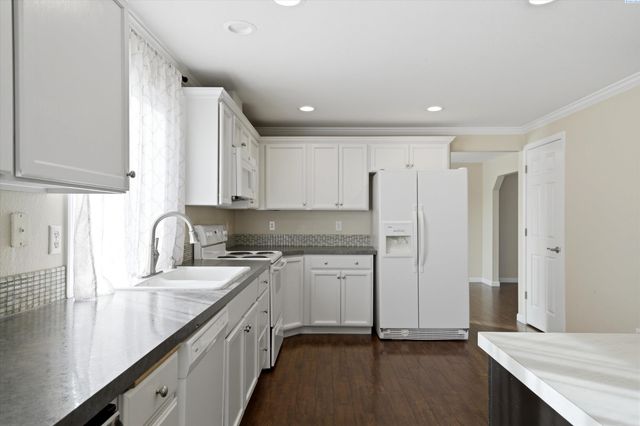 4235 Galway Ln, Pasco, WA 99301