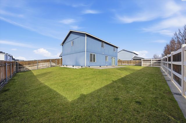 4235 Galway Ln, Pasco, WA 99301