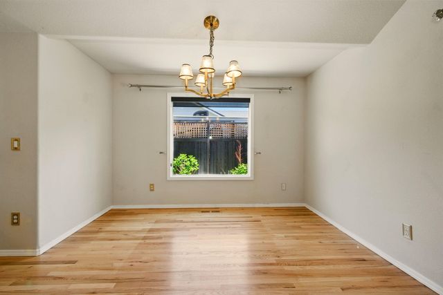 573 Blue Heron Drive, Central Point, OR 97502