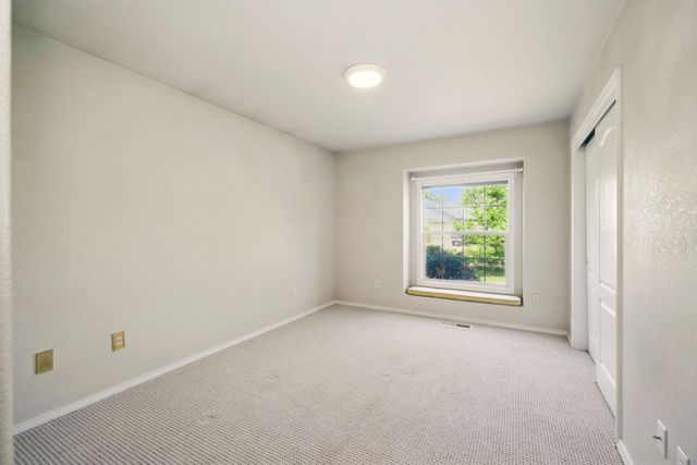 573 Blue Heron Drive, Central Point, OR 97502
