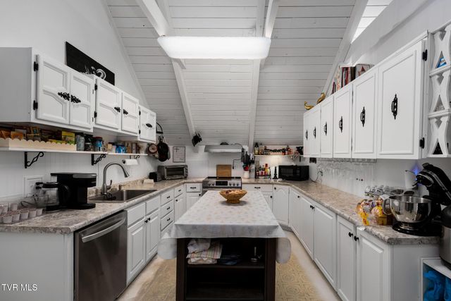 101 Taylortown Road, Johnson City, TN 37601