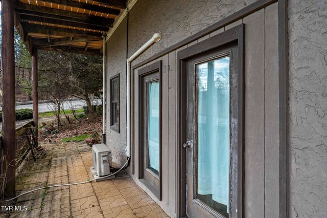 101 Taylortown Road, Johnson City, TN 37601