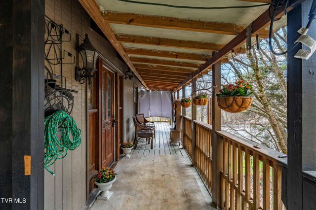 101 Taylortown Road, Johnson City, TN 37601