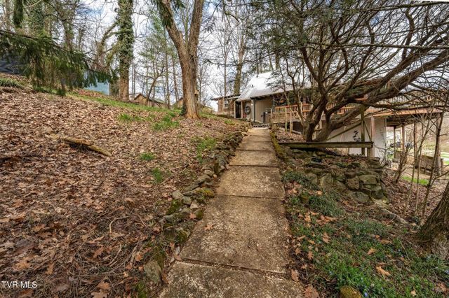 101 Taylortown Road, Johnson City, TN 37601