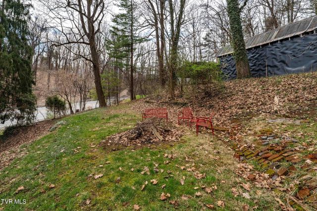 101 Taylortown Road, Johnson City, TN 37601