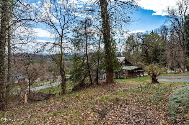 101 Taylortown Road, Johnson City, TN 37601