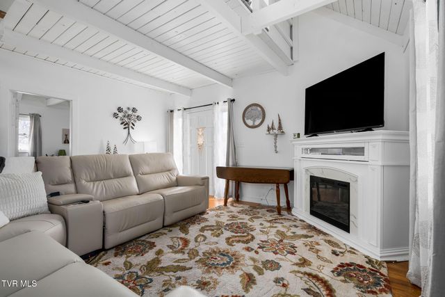 101 Taylortown Road, Johnson City, TN 37601