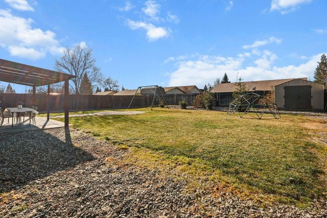 3625 Knight Lane, Anderson, CA 96007