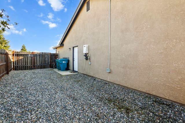 3625 Knight Lane, Anderson, CA 96007