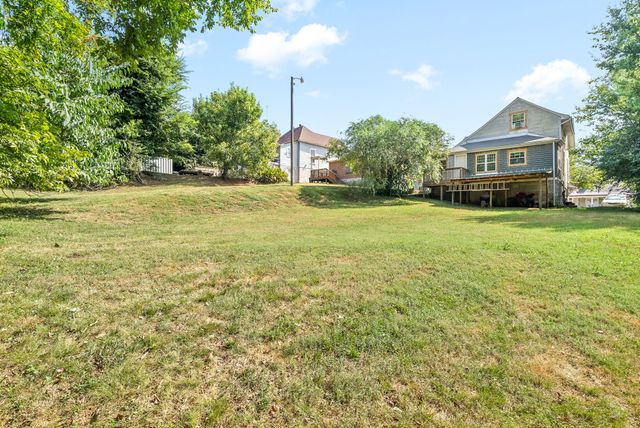 416 S 2nd St Apt 3, Clarksville, TN 37040