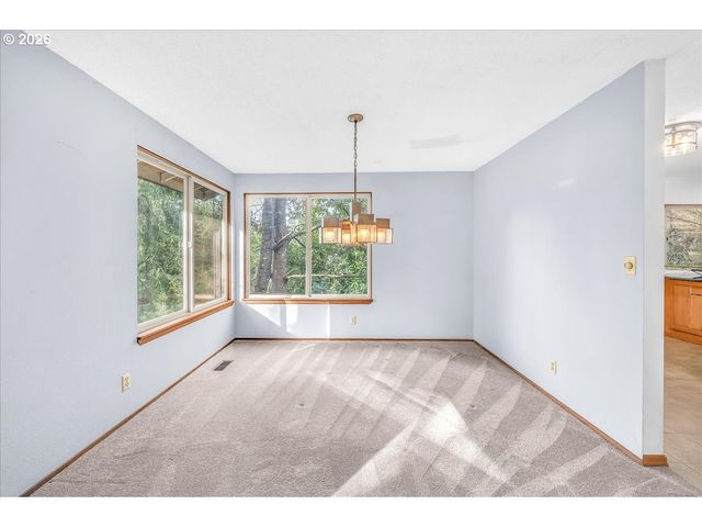 6630 Sw VENTURA Dr, Portland, OR 97223