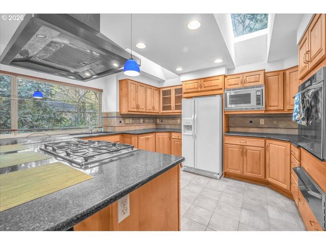 6630 Sw VENTURA Dr, Portland, OR 97223