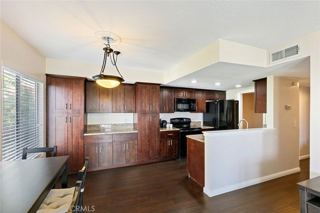 1517 E Garfield Avenue 53, Glendale, CA 91205