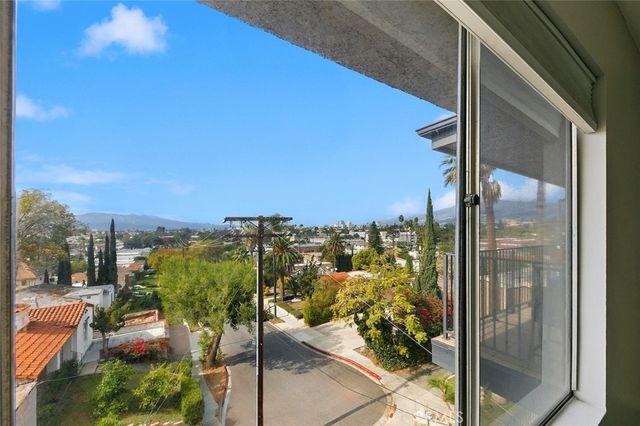 1517 E Garfield Avenue 53, Glendale, CA 91205