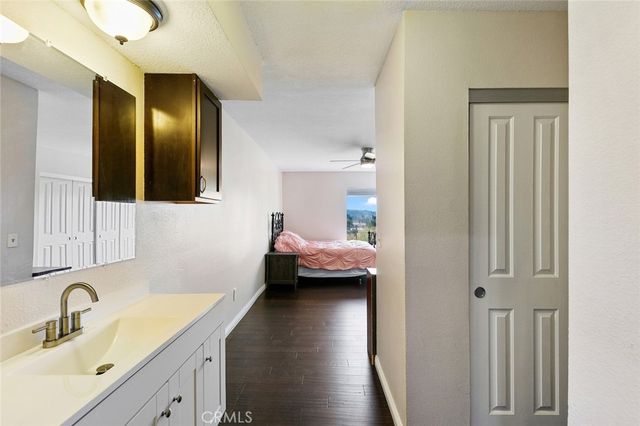 1517 E Garfield Avenue 53, Glendale, CA 91205