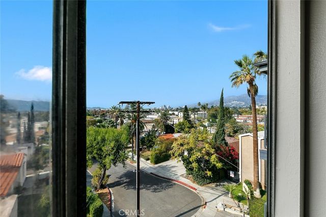 1517 E Garfield Avenue 53, Glendale, CA 91205