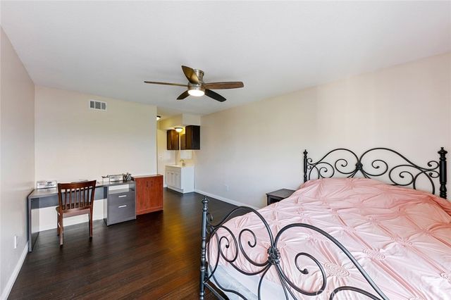 1517 E Garfield Avenue 53, Glendale, CA 91205