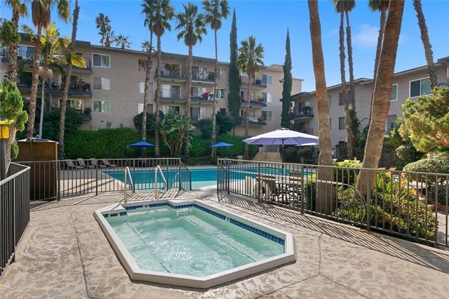 1517 E Garfield Avenue 53, Glendale, CA 91205