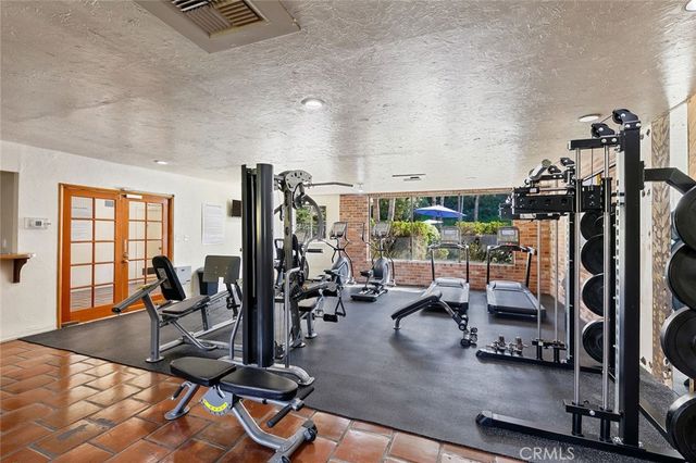 1517 E Garfield Avenue 53, Glendale, CA 91205