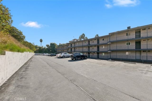 1517 E Garfield Avenue 53, Glendale, CA 91205