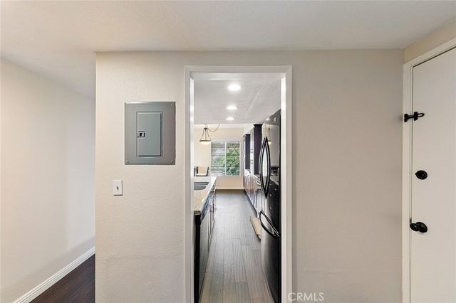 1517 E Garfield Avenue 53, Glendale, CA 91205