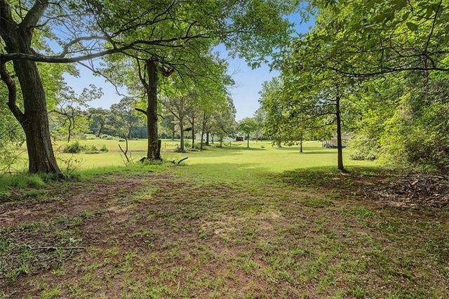 8736 Camp Road, Winston, GA 30187