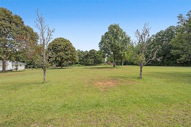 8736 Camp Road, Winston, GA 30187