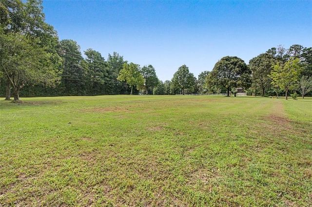 8736 Camp Road, Winston, GA 30187