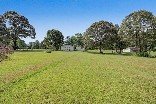 8736 Camp Road, Winston, GA 30187