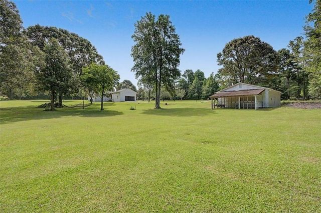 8736 Camp Road, Winston, GA 30187