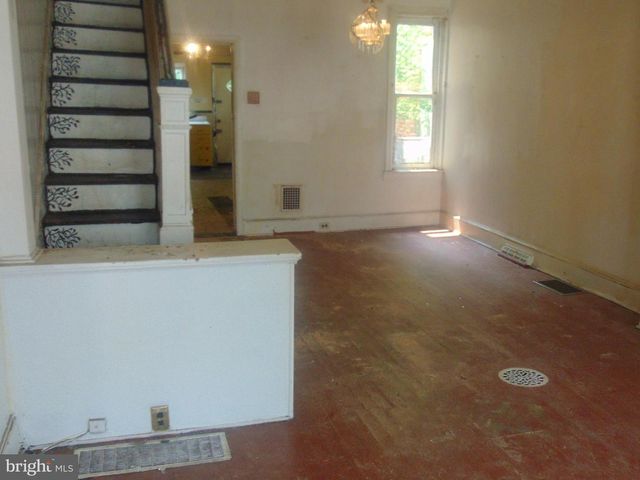 912 ATLANTIC AVE, Camden, NJ 08104