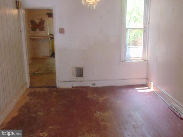 912 ATLANTIC AVE, Camden, NJ 08104
