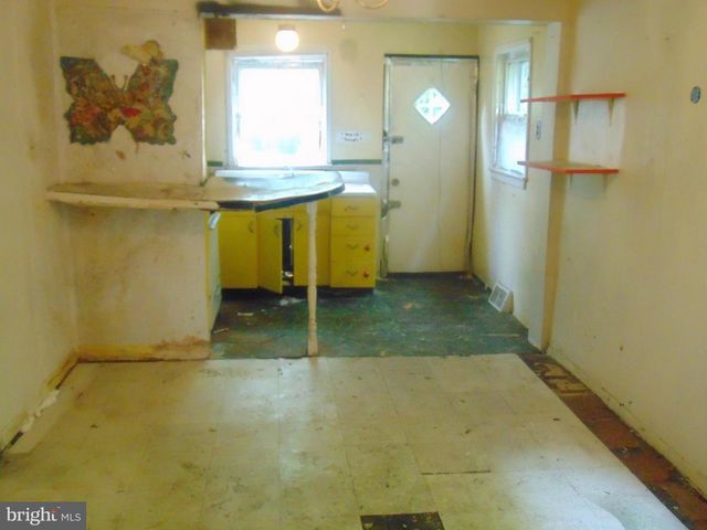 912 ATLANTIC AVE, Camden, NJ 08104
