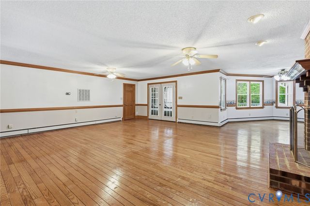 10515 Gladfelter Rd, Glen Allen, VA 23059