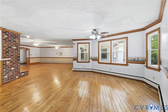 10515 Gladfelter Rd, Glen Allen, VA 23059