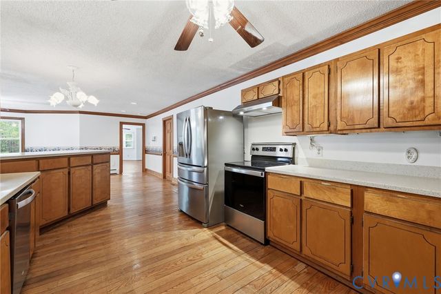 10515 Gladfelter Rd, Glen Allen, VA 23059