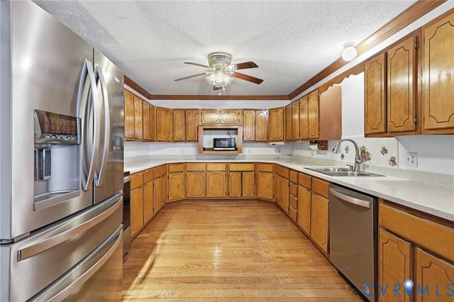 10515 Gladfelter Rd, Glen Allen, VA 23059