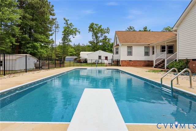 10515 Gladfelter Rd, Glen Allen, VA 23059