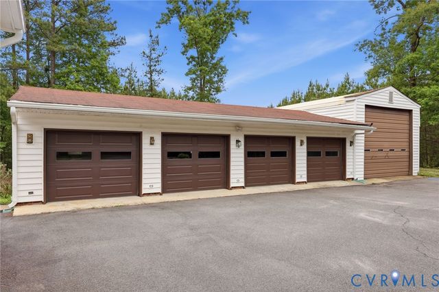 10515 Gladfelter Rd, Glen Allen, VA 23059
